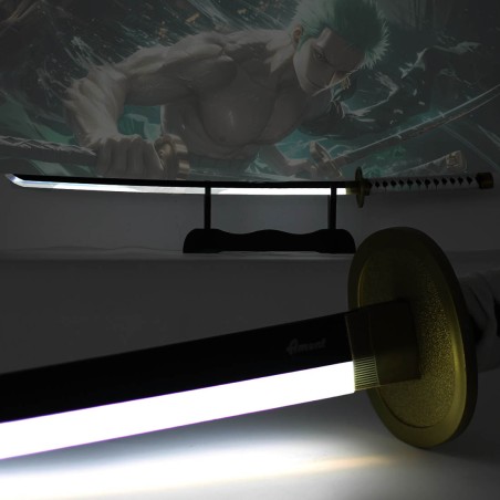 Katana LED en Bois Wado de Roronoa Zoro dans One Piece