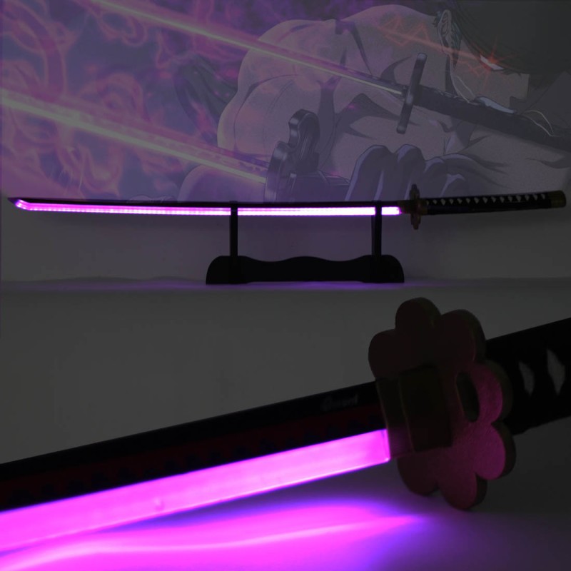 Katana LED in Legno Shusui di Roronoa Zoro in One Piece